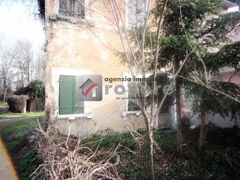 Villetta a schiera in Vendita a Treviso, zona S.Giuseppe, 40'000€, 142 m²