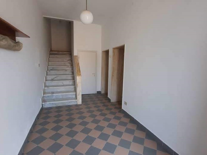 Casa Semi Indipendente in Vendita a Rapolano Terme, zona Serre Di Rapolano, 100'000€, 110 m²