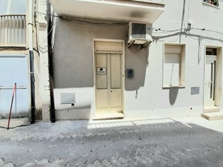 Casa Indipendente in Vendita a Palazzolo Acreide, zona San Michele, 32'000€, 75 m², arredato