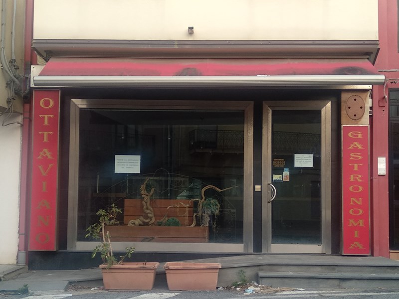 Ufficio in Vendita a Terme Vigliatore, zona vigliatore, 50'000€, 100 m²