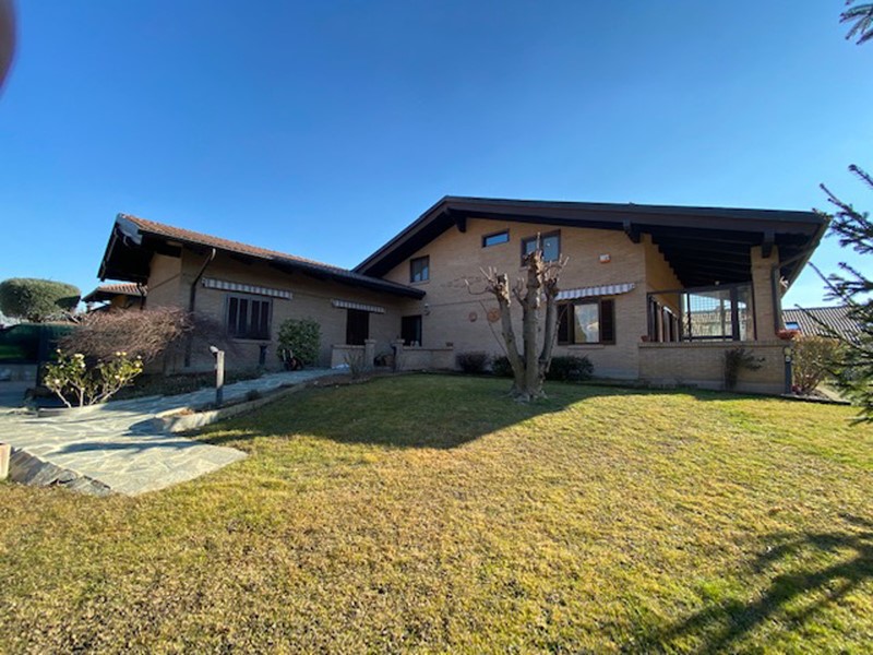 Villa in Vendita a Givoletto, 530'000€, 420 m²