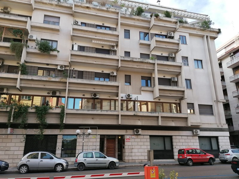 Appartamento in Affitto a Foggia, zona FOGGIA, 340€, arredato
