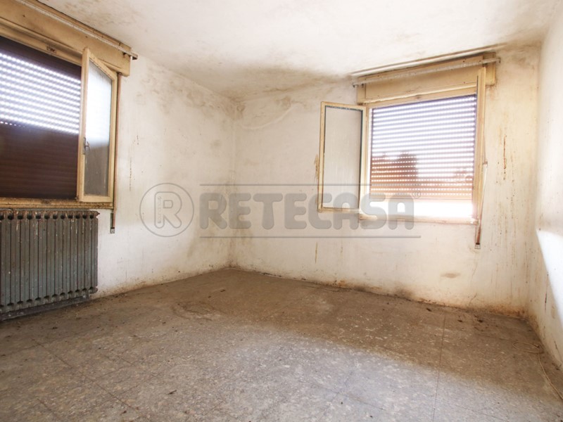 Casa Indipendente in Vendita a Vicenza, 95'000€, 144 m²
