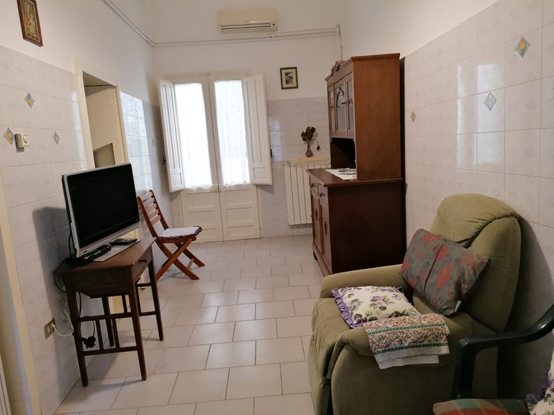 Casa Indipendente in Vendita a Miggiano, zona Centro storico, 48'000€, 70 m²