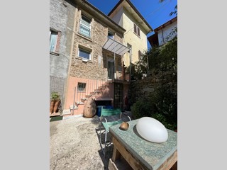 Casa Semi Indipendente in Vendita a Pietrasanta, zona Solaio, 190'000€, 50 m²