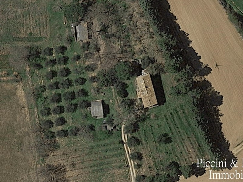 Casa Indipendente in Vendita a Panicale, zona Casalini, 220'000&euro;, 160 m²