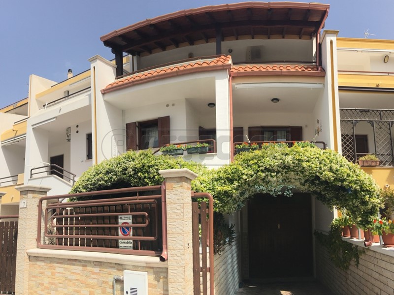Casa Indipendente in Vendita a Gallipoli, 410 m², con Box