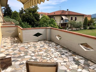 Casa Semi Indipendente in Vendita a Castelnuovo Magra, 310'000€, 182 m², con Box