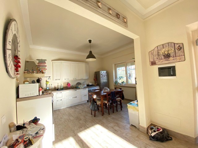 Casa Indipendente in Affitto a Pietrasanta, zona Marina Di Pietrasanta, 2'500€, 85 m², arredato