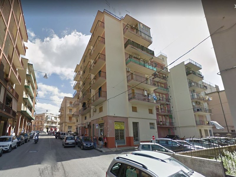 Appartamento in Vendita a Siracusa, zona viale Zecchino, 115'000&euro;, 125 m²