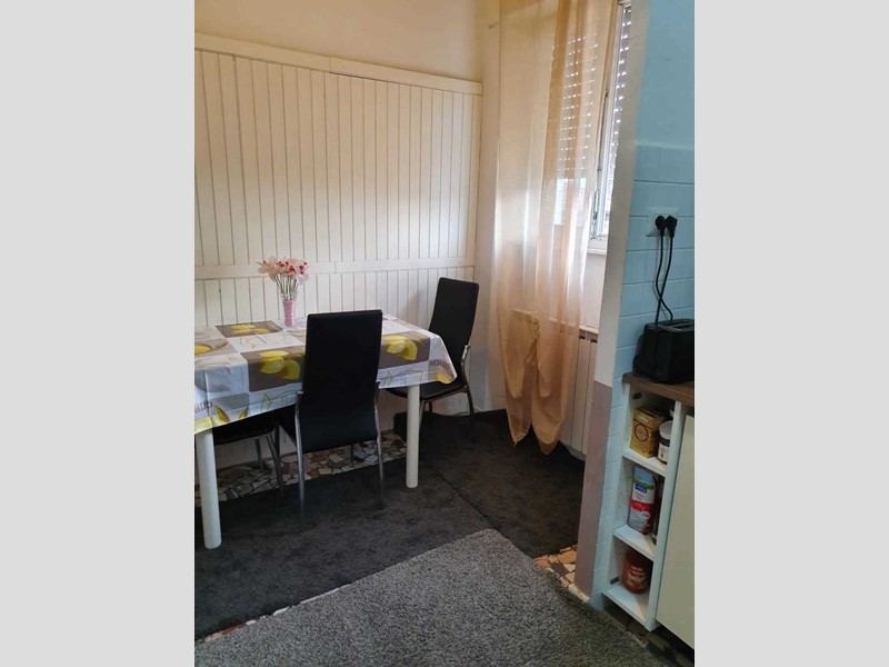 Appartamento in Vendita a Camaiore, zona Lido Di Camaiore, 380'000&euro;, 110 m², arredato