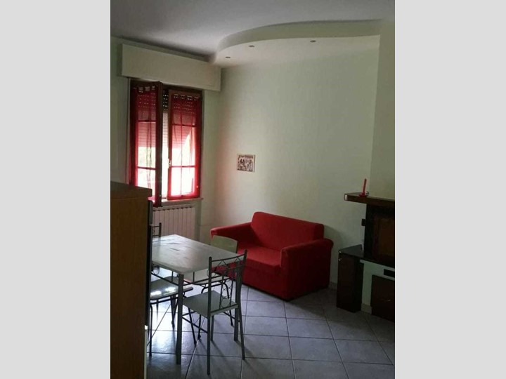 Trilocale in Vendita a Terni, 65'000€, 60 m², arredato