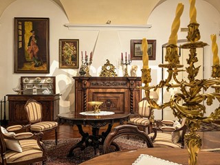 Appartamento in Vendita a Jesi, zona ZONA 1A, 300 m², arredato, con Box