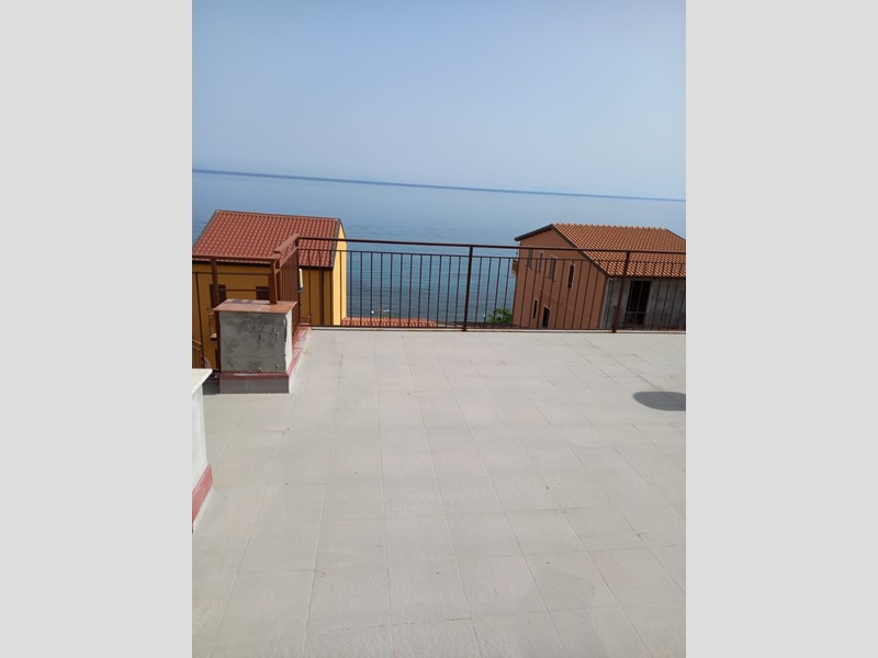 Trilocale in Vendita a Caronia, zona caronia marina, 90'000€, 65 m², arredato