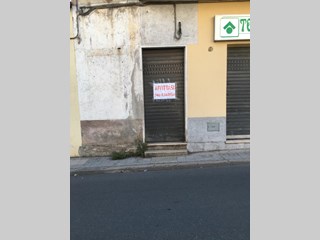 Immobile commerciale in Affitto a Castrovillari, zona centrale, 27 m²