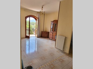 Trilocale in Affitto a Sirignano, zona centro , 370€, 75 m²