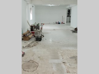 Immobile commerciale in Affitto a Mugnano del Cardinale, zona centrale, 1'500€, 700 m²