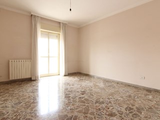 Appartamento in Vendita a Siracusa, zona via Tisia, 145'000&euro;, 143 m²