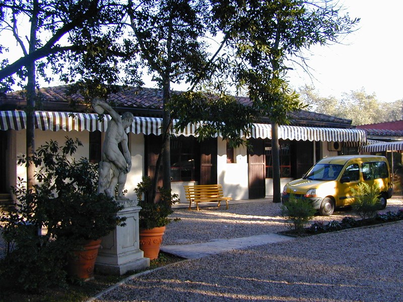 Villa in Affitto a Roma, zona APPIA ANTICA, 15'000€, 500 m²