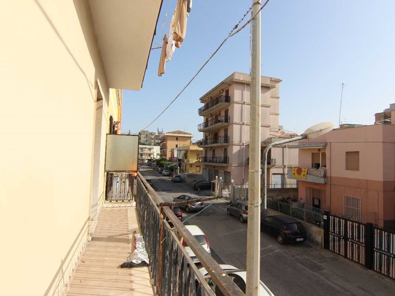 Trilocale in Vendita a Siracusa, zona viale Santa Panagia, 99'000&euro;, 132 m²