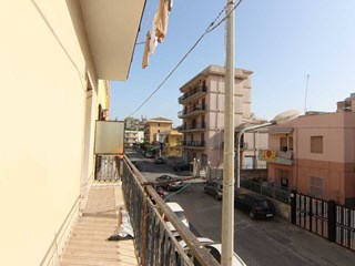 Trilocale in Vendita a Siracusa, zona viale Santa Panagia, 99'000&euro;, 132 m²