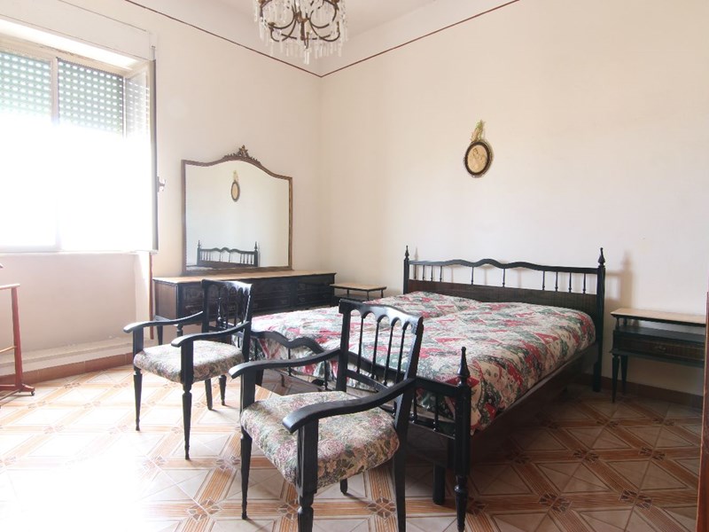 Trilocale in Vendita a Siracusa, zona Piazza Santa Lucia, 70'000&euro;, 85 m²