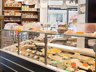 Attività commerciale in Vendita a Camaiore, 20'000&euro;, 37 m²