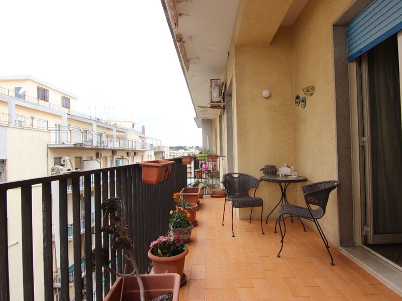 Appartamento in Vendita a Siracusa, zona Piazza della Repubblica, 180'000&euro;, 173 m²