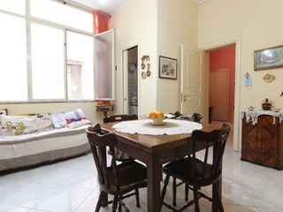 Trilocale in Vendita a Siracusa, zona Piazza Santa Lucia, 85'000&euro;, 117 m²