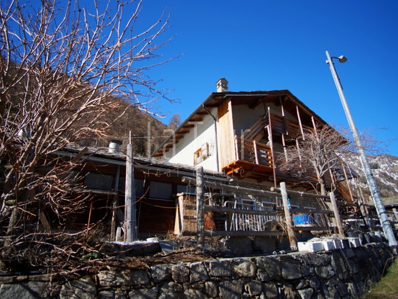 Magazzino in Vendita a Bionaz, 210'000&euro;, 400 m²