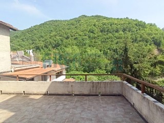 Casa Semi Indipendente in Vendita a Vessalico, 70'000€, 120 m², arredato