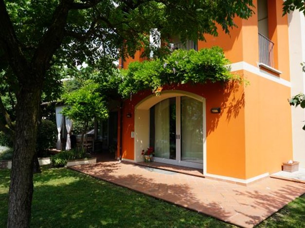 Villa in Vendita a San Giorgio Piacentino, zona residenziale, 400'000€, 270 m², con Box