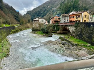 Quadrilocale in Vendita a Seravezza, zona Ruosina, 129'000&euro;, 70 m²