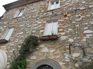 Appartamento in Vendita a Seravezza, zona Querceta, 245'000&euro;, 85 m², arredato