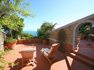 Bilocale in Vendita a Ameglia, zona Bocca di Magra, 220'000&euro;, 64 m²