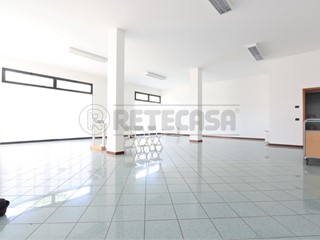 Ufficio in Vendita a Longare, 100'000€, 127 m²