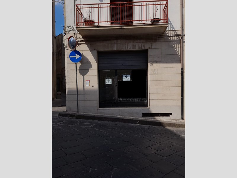 Attività commerciale in Vendita a Palazzolo Acreide, zona Via San Sebastiano, 3'500'000€, 35 m²