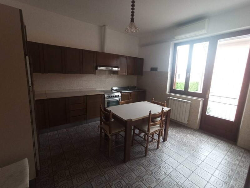 Appartamento in Vendita a Castelnuovo Magra, 180'000€, 125 m²