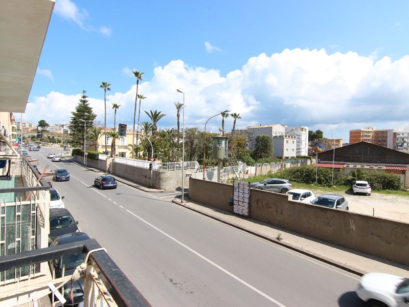 Quadrilocale in Vendita a Siracusa, zona via Augusto von Platen, 100'000&euro;, 132 m²