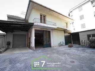 Capannone in Affitto a Chiavari, zona Centro Levante, 1'400&euro;, 360 m²