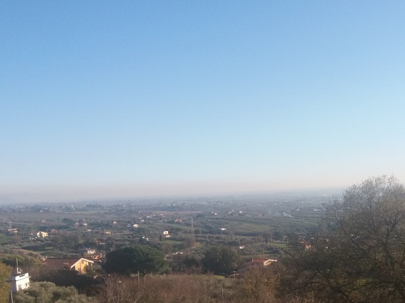 Rustico in Vendita a Lanuvio, zona Madonna delle Grazie, 110'000€, 150 m²