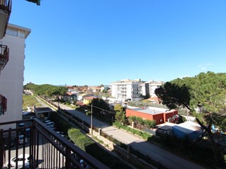 Appartamento in Vendita a Siracusa, zona viale Scala Greca, 120'000&euro;, 160 m²