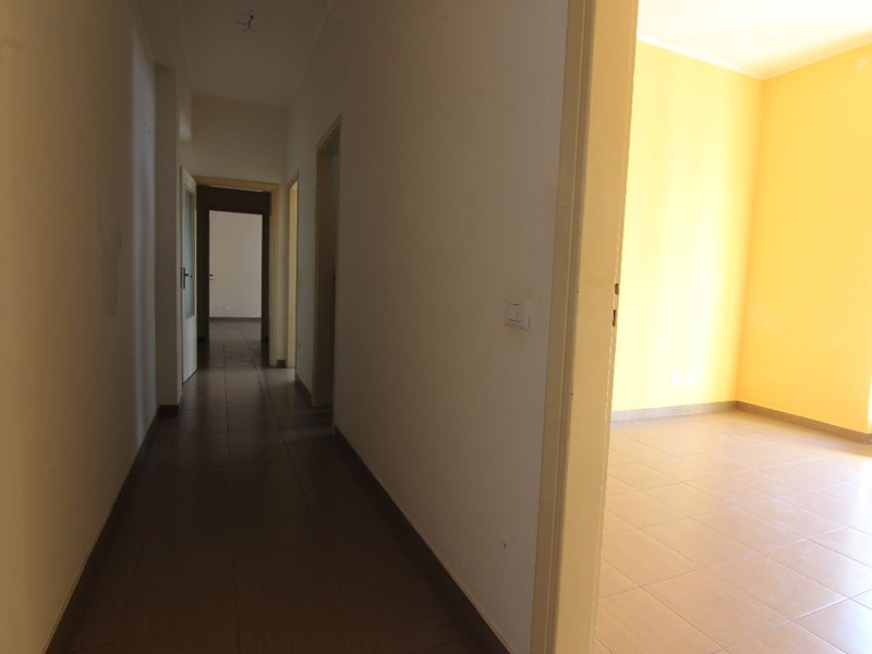 Trilocale in Vendita a Siracusa, zona Corso Gelone, 115'000&euro;, 100 m²