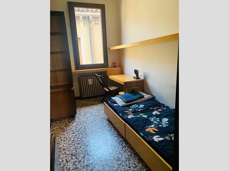 Trilocale in Vendita a Venezia, zona centro storico, 320'000€, 45 m², arredato