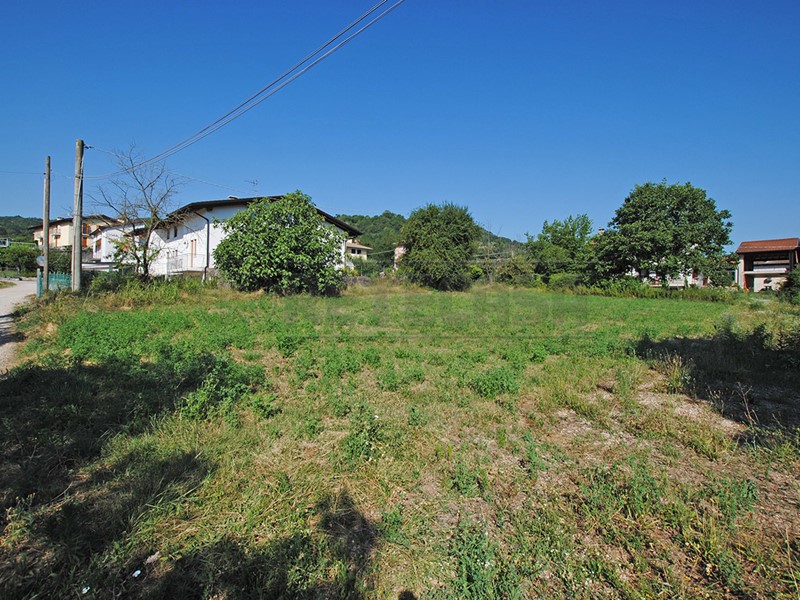 Terreno edificabile in Vendita a Cornedo Vicentino, 80'000€, 1140 m²