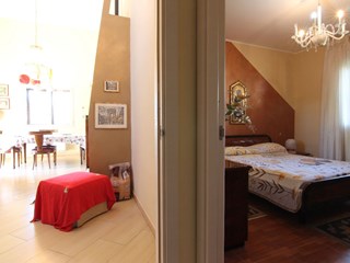 Villa in Vendita a Siracusa, zona Citta' Giardino, 265'000&euro;, 255 m²