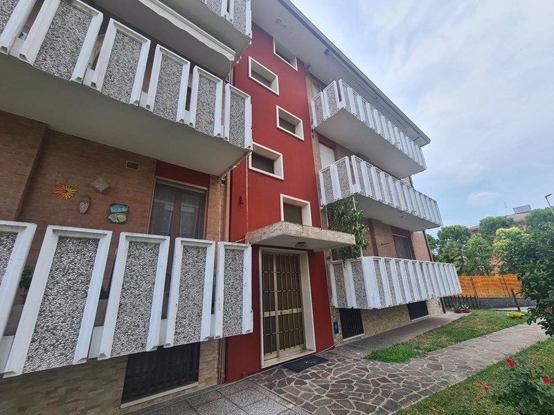 Appartamento in Vendita a Padova, zona Chiesanuova, 190'000€, 150 m²
