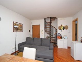 Trilocale in Vendita a Rufina, 169'000€, 70 m², con Box