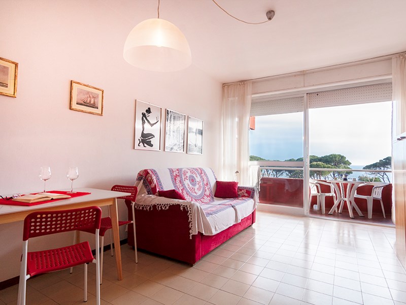 Monolocale in Vendita a Follonica, zona Palazzi Rossi, 169'000€, arredato