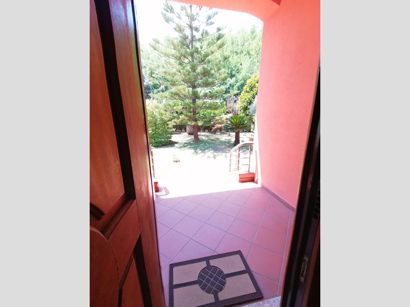 Villa in Vendita a Mercato San Severino, zona CURTERI, 620'000&euro;, 310 m², con Box